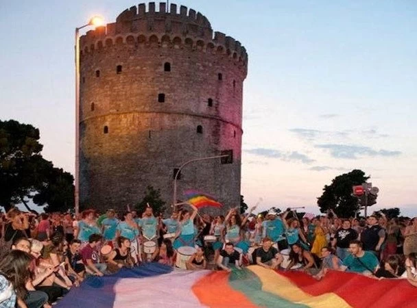 Μια διαφορετικὴ βόλτα στο Pride Parade με τους Gay (και μιὰ παραβολή).